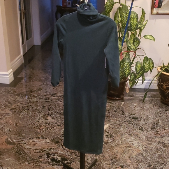 🌸 RIBBED DRESS 🌸 - Picture 3 of 10